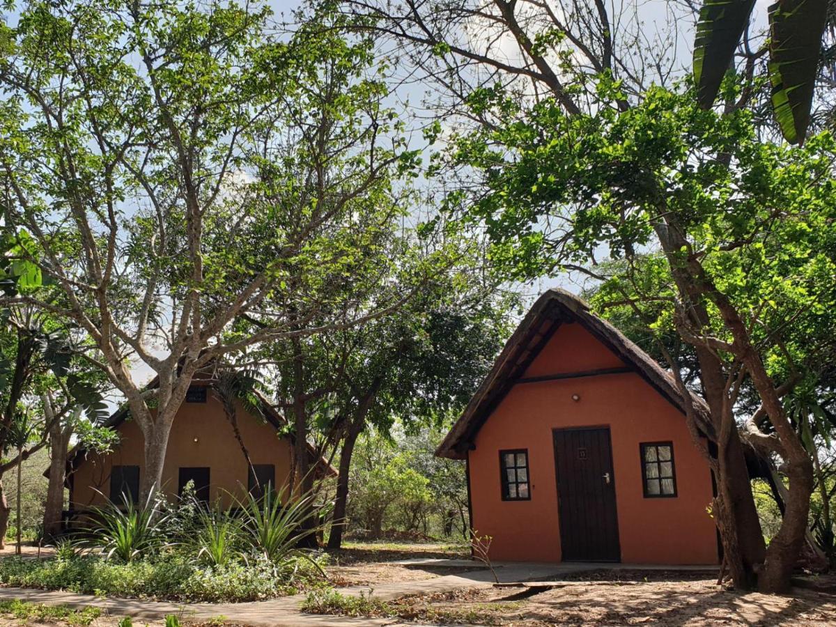 Pumusa Bushcamp Hluhluwe Exterior photo