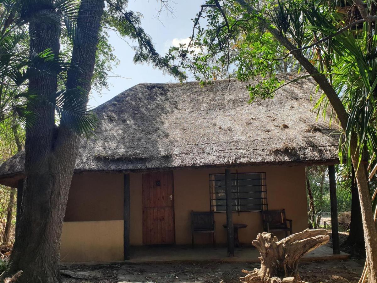Pumusa Bushcamp Hluhluwe Exterior photo